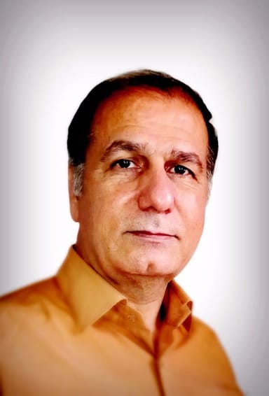 ایوب آگاه